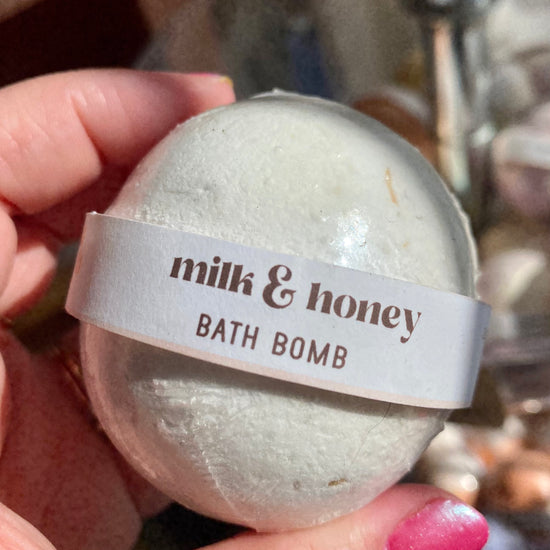 Milk & Honey Bath Bomb