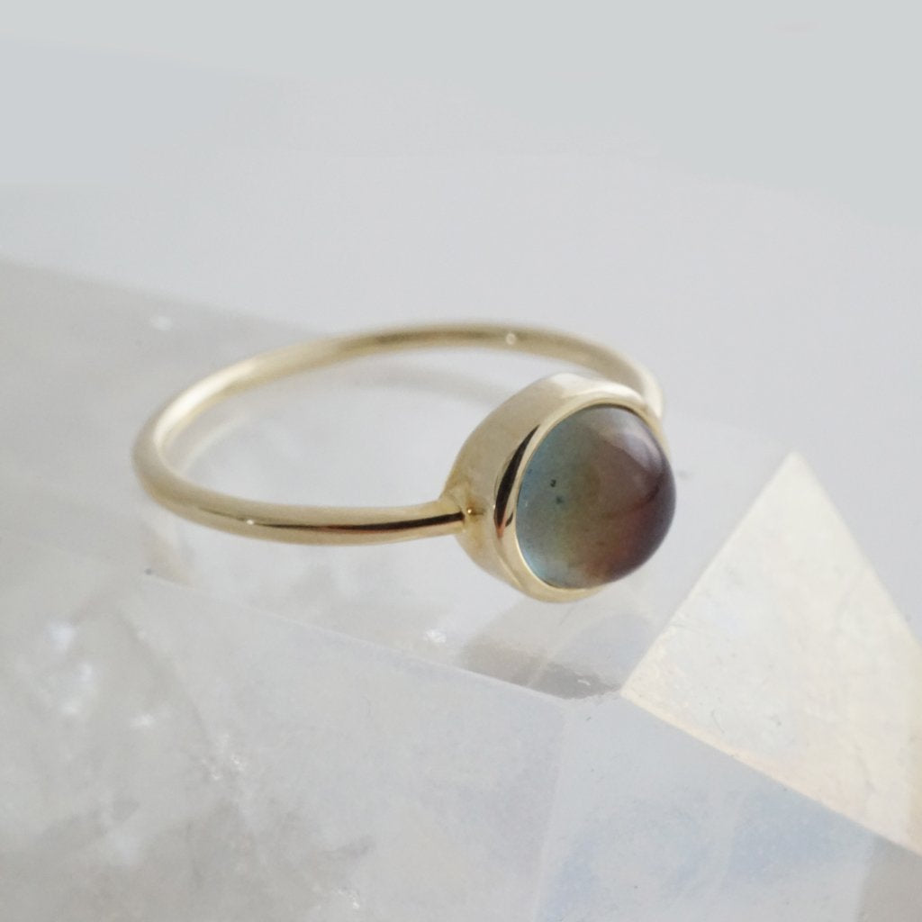 Mini Mood Ring: 18k Gold