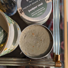 Load image into Gallery viewer, Juniper Oud Premium Shaving Soap Tin