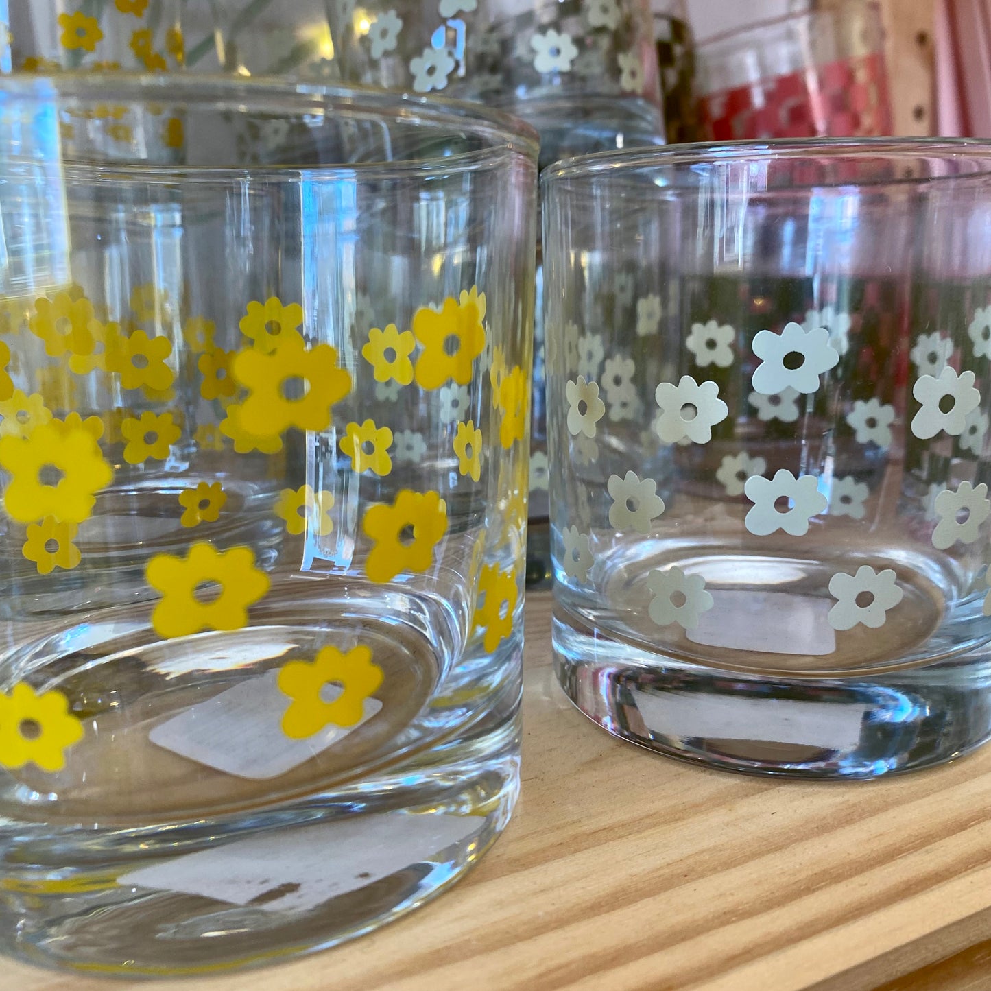 Daisy Rocks Glass Tumbler - Ivory or Yellow