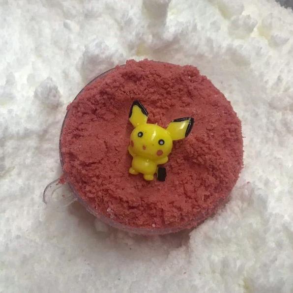 Poke-Bomb Toy Bath Bomb